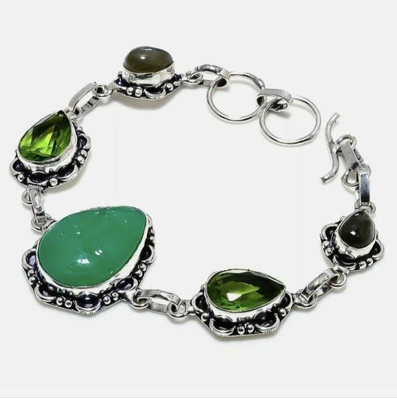 New Carved Face Peridot and Labradorite 925 Silver Bangle Bracelet. - Picture 2 of 8